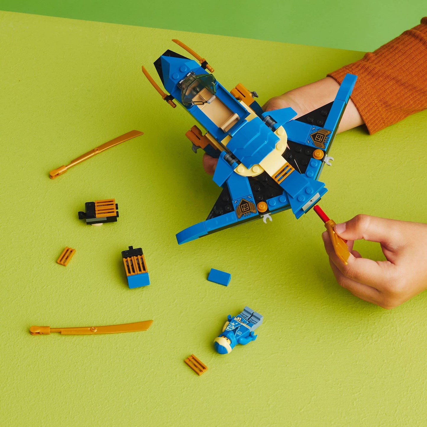 LEGO NINJAGO Jay’s Lightning Jet EVO 71784 – Upgradable Ninja Plane