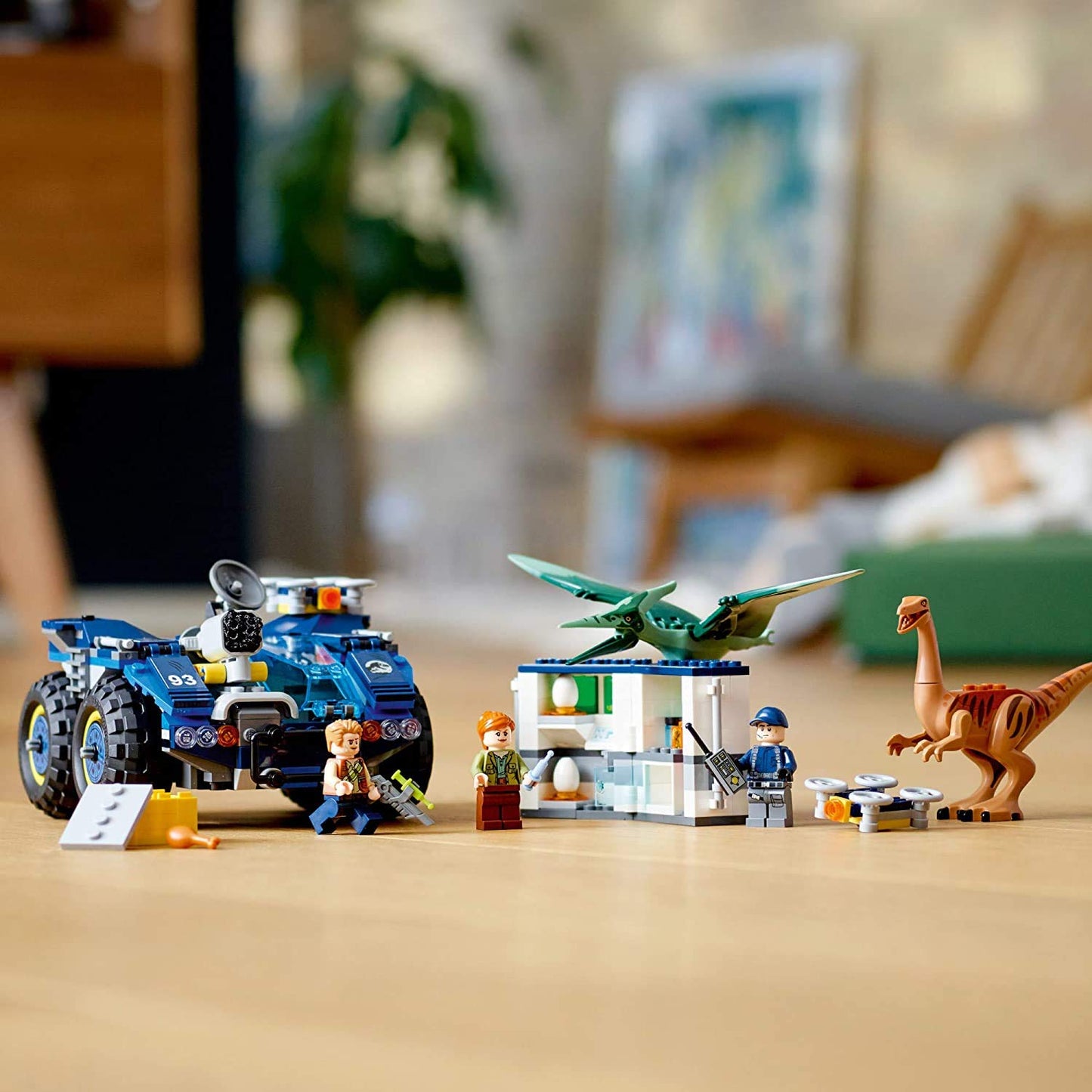 LEGO Jurassic World Gallimimus & Pteranodon Breakout 75940 – 391-Piece Dinosaur Building Kit