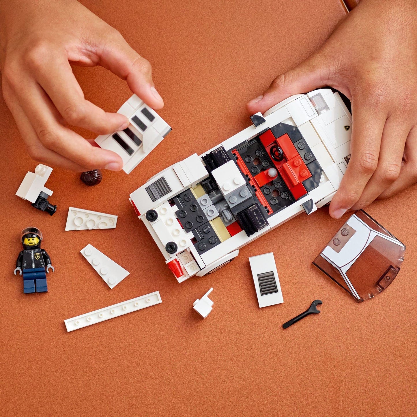 LEGO Speed Champions Lamborghini Countach 76908 – Race Car Model with Minifigure