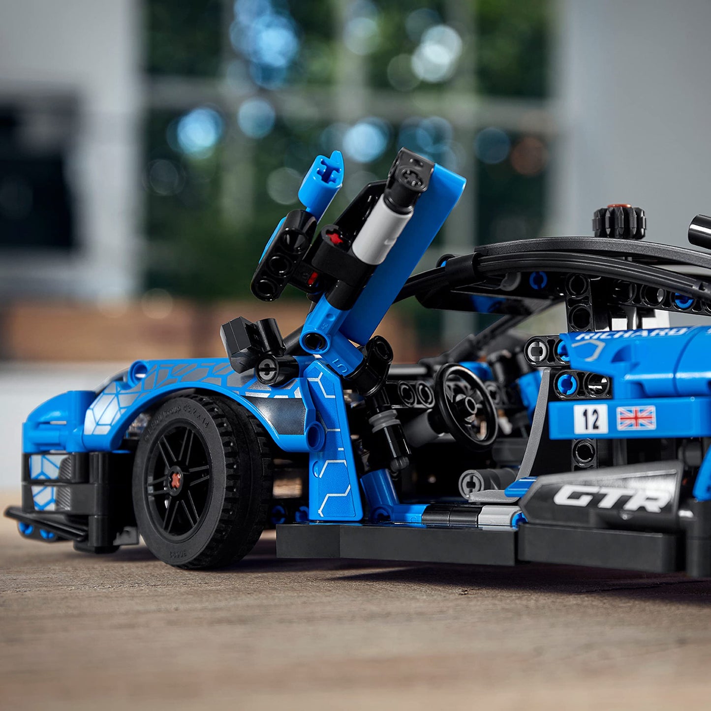 LEGO Technic McLaren Senna GTR 42123 – Build & Display an Authentic McLaren Supercar