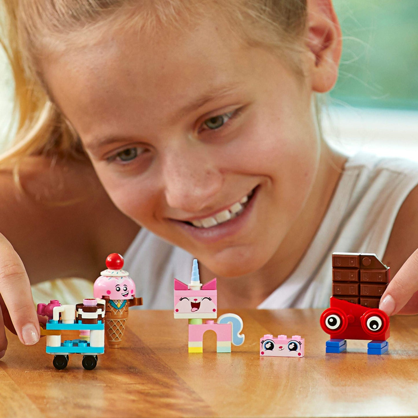 LEGO THE LEGO MOVIE 2 Unikitty’s Sweetest Friends EVER 70822 – 76-Piece Pretend Play Set