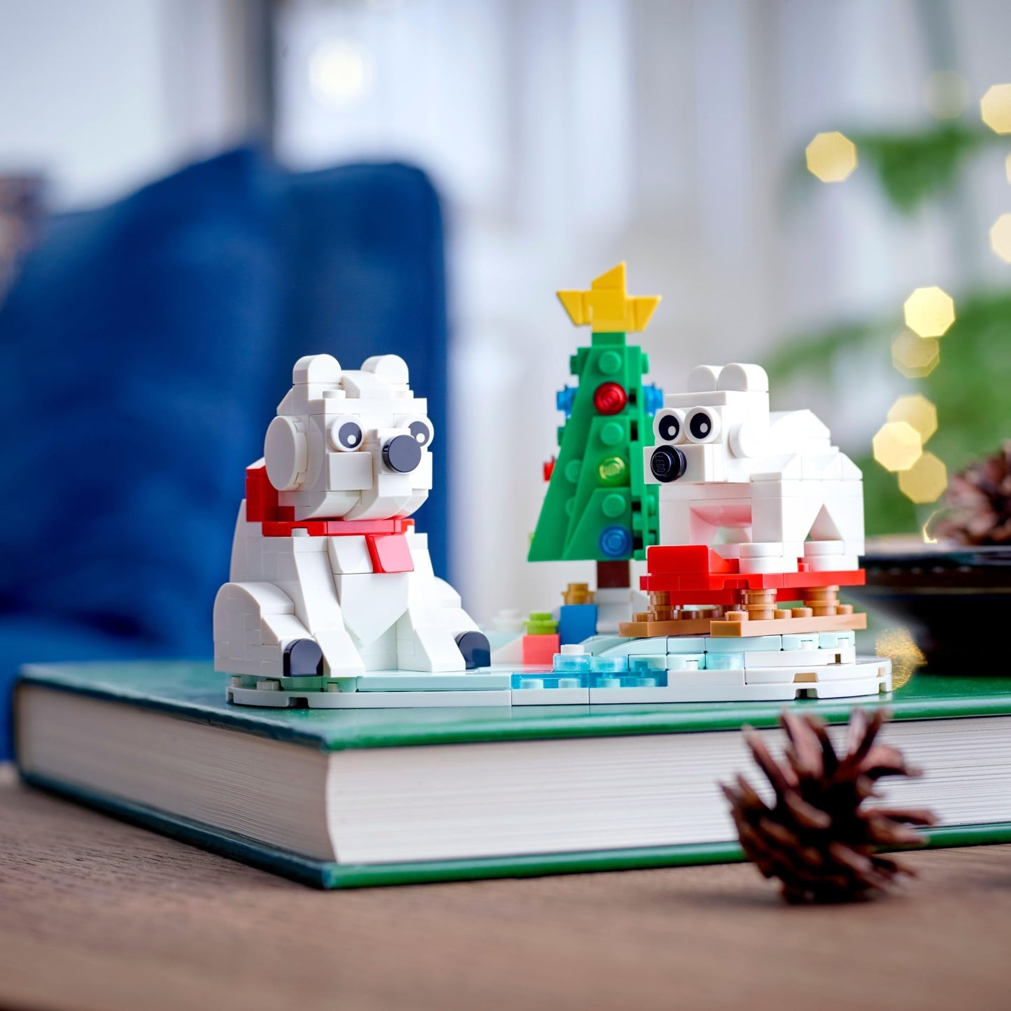 LEGO Wintertime Polar Bears 40571 – Christmas Decor Building Kit (312 Pieces)