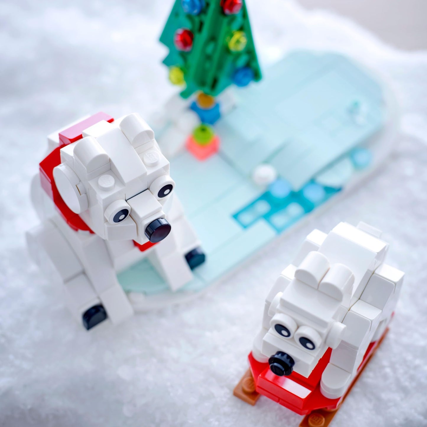 LEGO Wintertime Polar Bears 40571 – Christmas Decor Building Kit (312 Pieces)