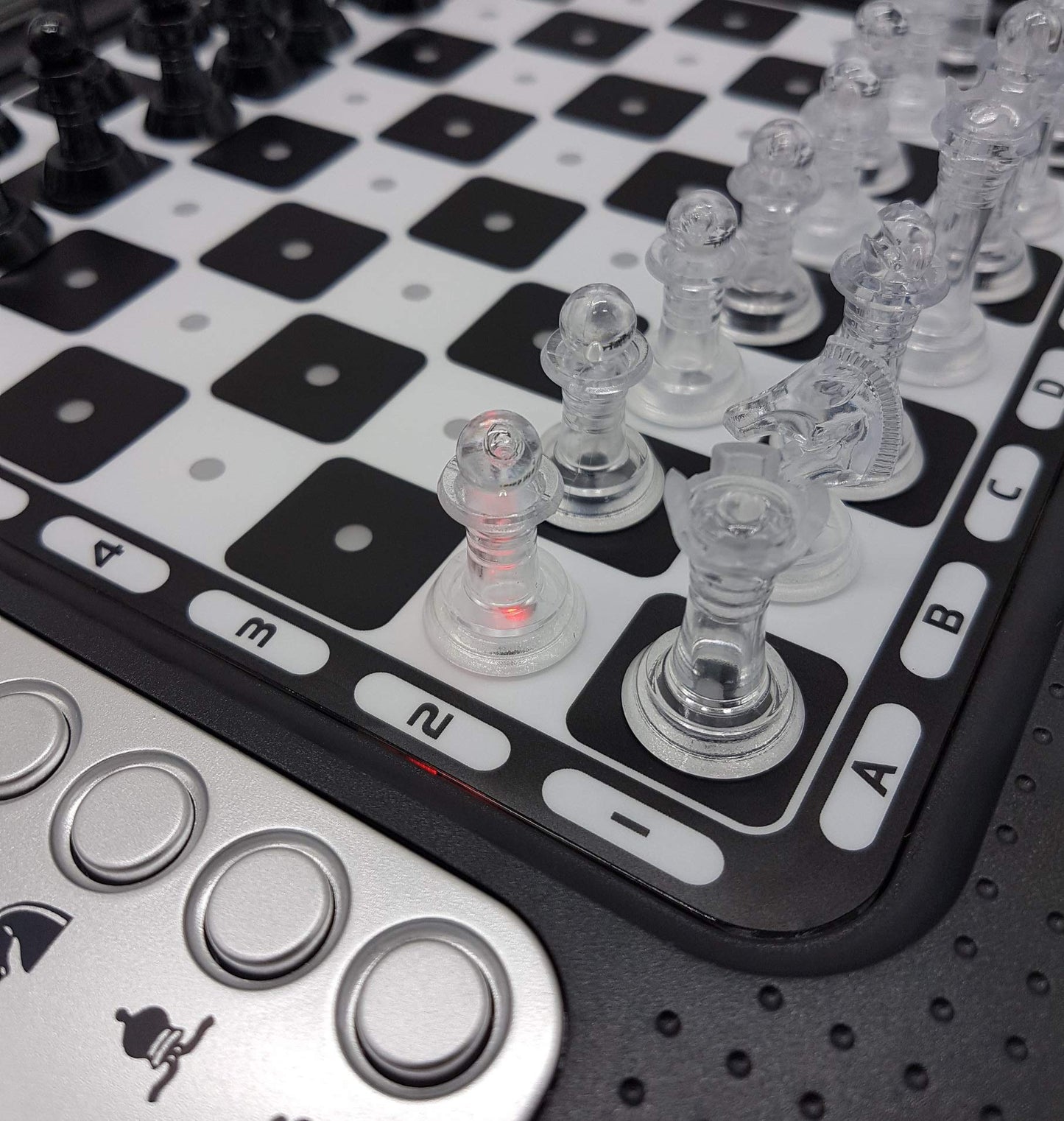 Lexibook Chessman FX: Electronic Chess Game with Light & Sound, 64 Levels, Tactile Keyboard