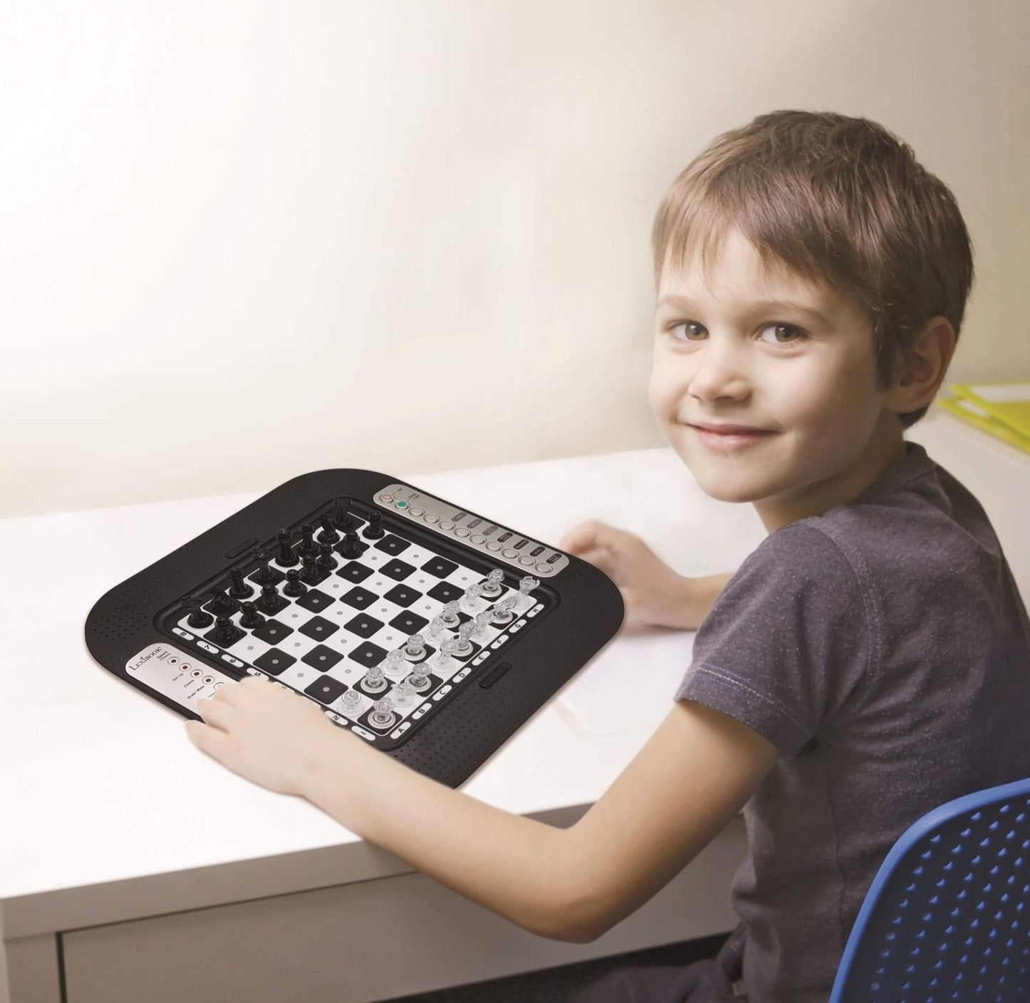Lexibook Chessman FX: Electronic Chess Game with Light & Sound, 64 Levels, Tactile Keyboard