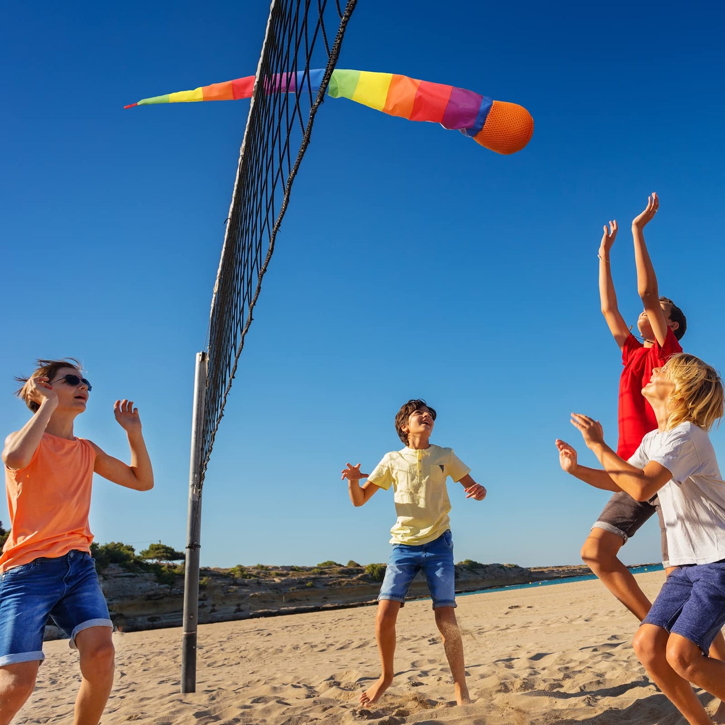 Leyndo 8-Piece 26-Inch Rainbow Tail Throw & Catch Balls – Colorful Comet Toys for School, Beach, and Outdoor Play