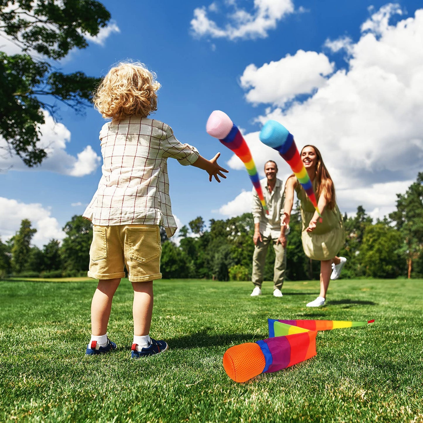 Leyndo 8-Piece 26-Inch Rainbow Tail Throw & Catch Balls – Colorful Comet Toys for School, Beach, and Outdoor Play