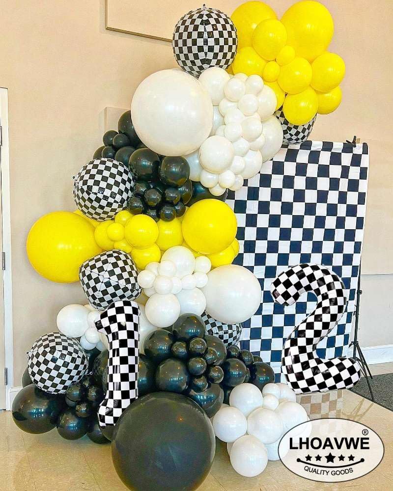 LHOAVWE Checkered Number 3 Balloon – 40-Inch Giant Race Car Foil Balloon for Parties