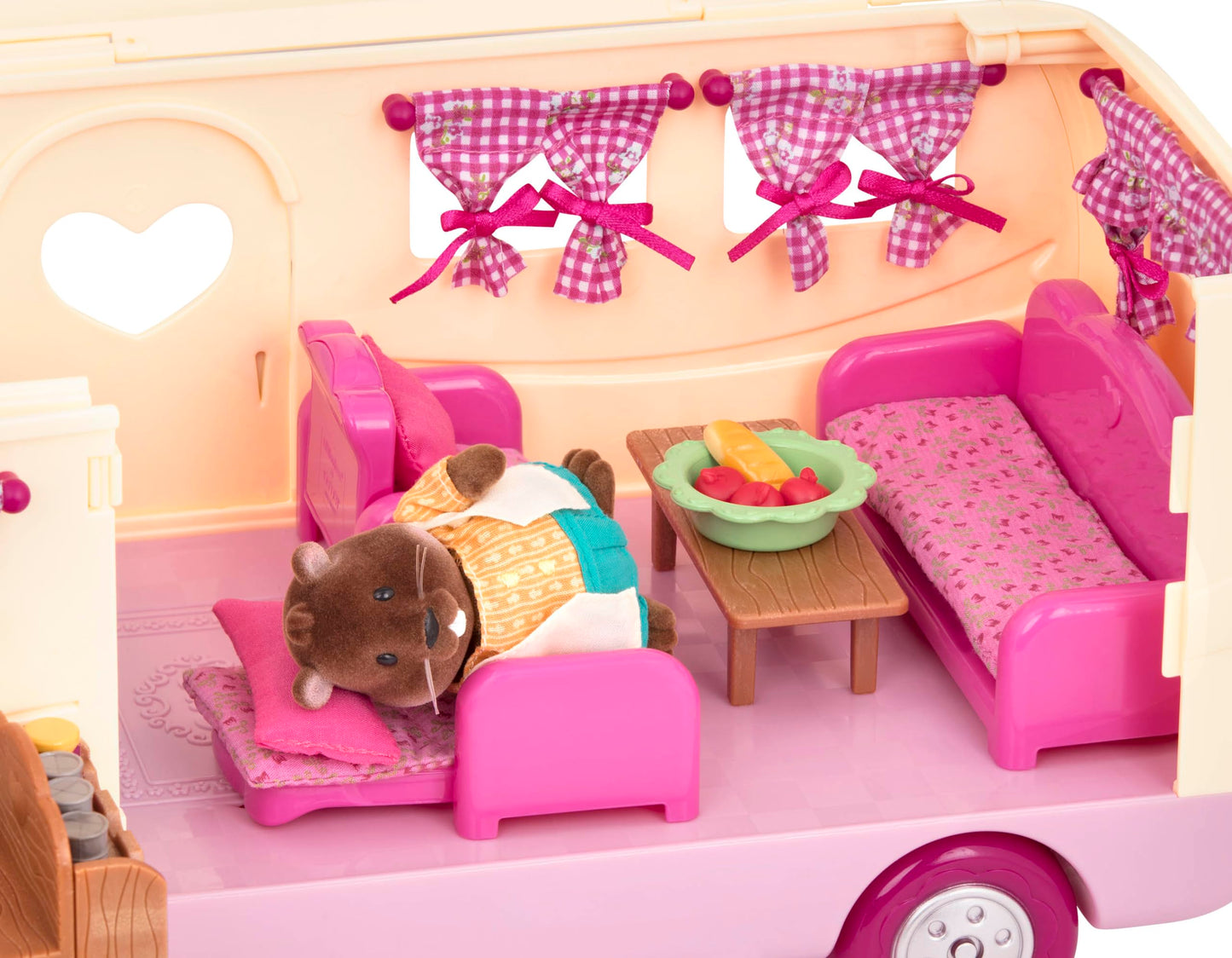 Li'l Woodzeez Happy Camper Pink – 40-Piece Dollhouse Playset with Detachable Vehicle, Furniture & Kitchen Accessories