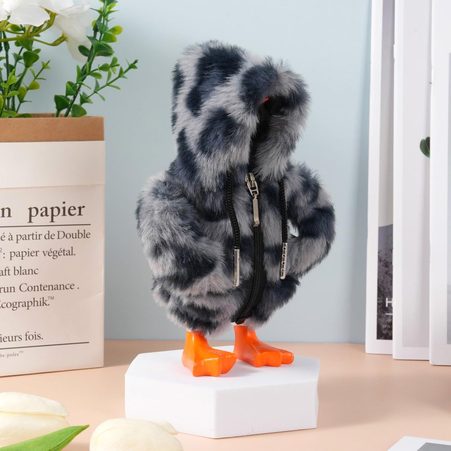 linastu 7-inch Desk Goose Hoodie: Grey Leopard Plush Outfit