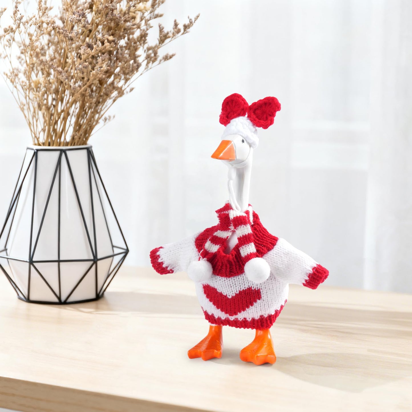 Linastu 4‑Piece Red Desk Goose Outfit Set for 7-Inch Figures | Hat, Scarf & Sweaters