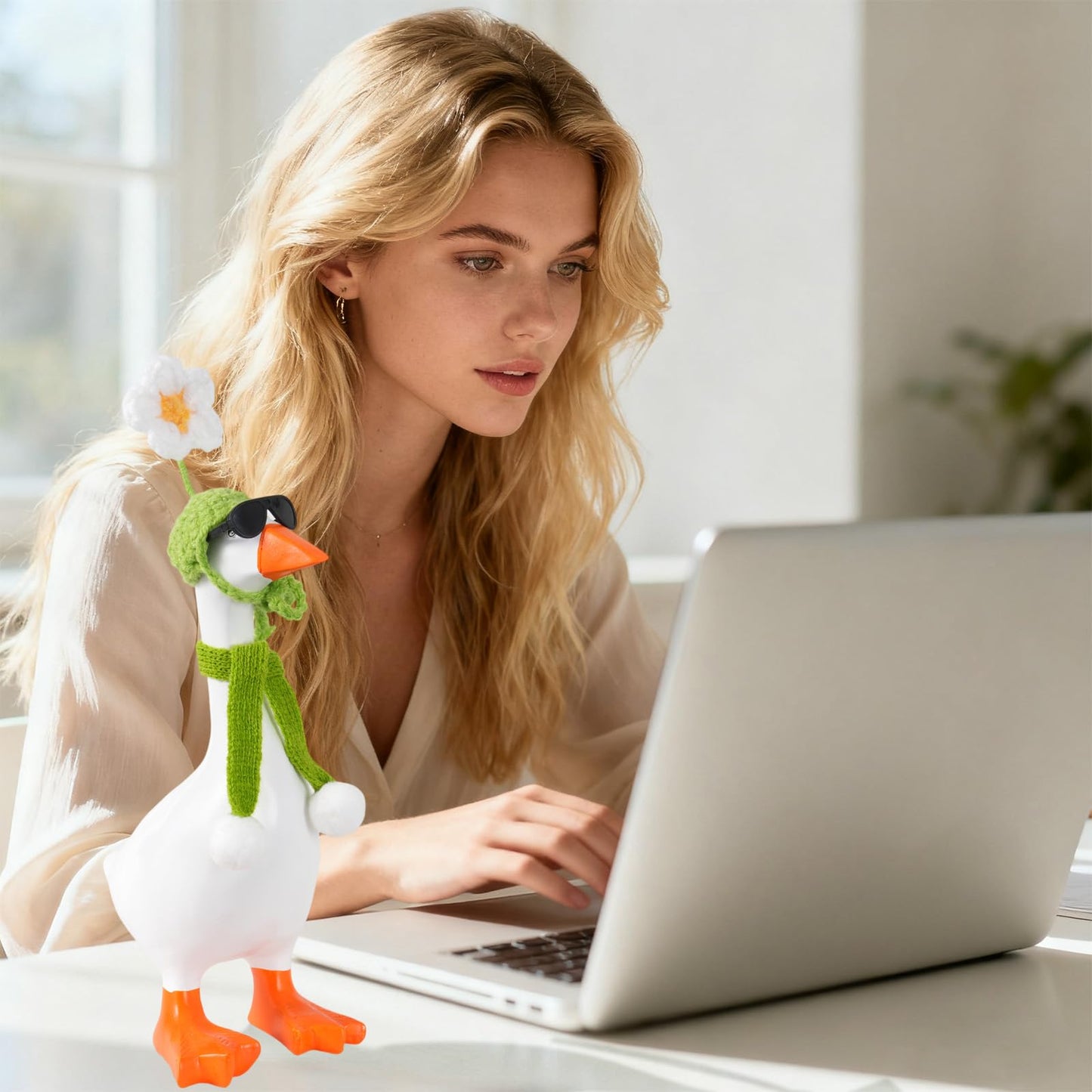 Linastu 6 Set 7inch Desk Goose Outfits — Colorful Hats, Scarves & Sunglasses for Your Mini Desk Goose
