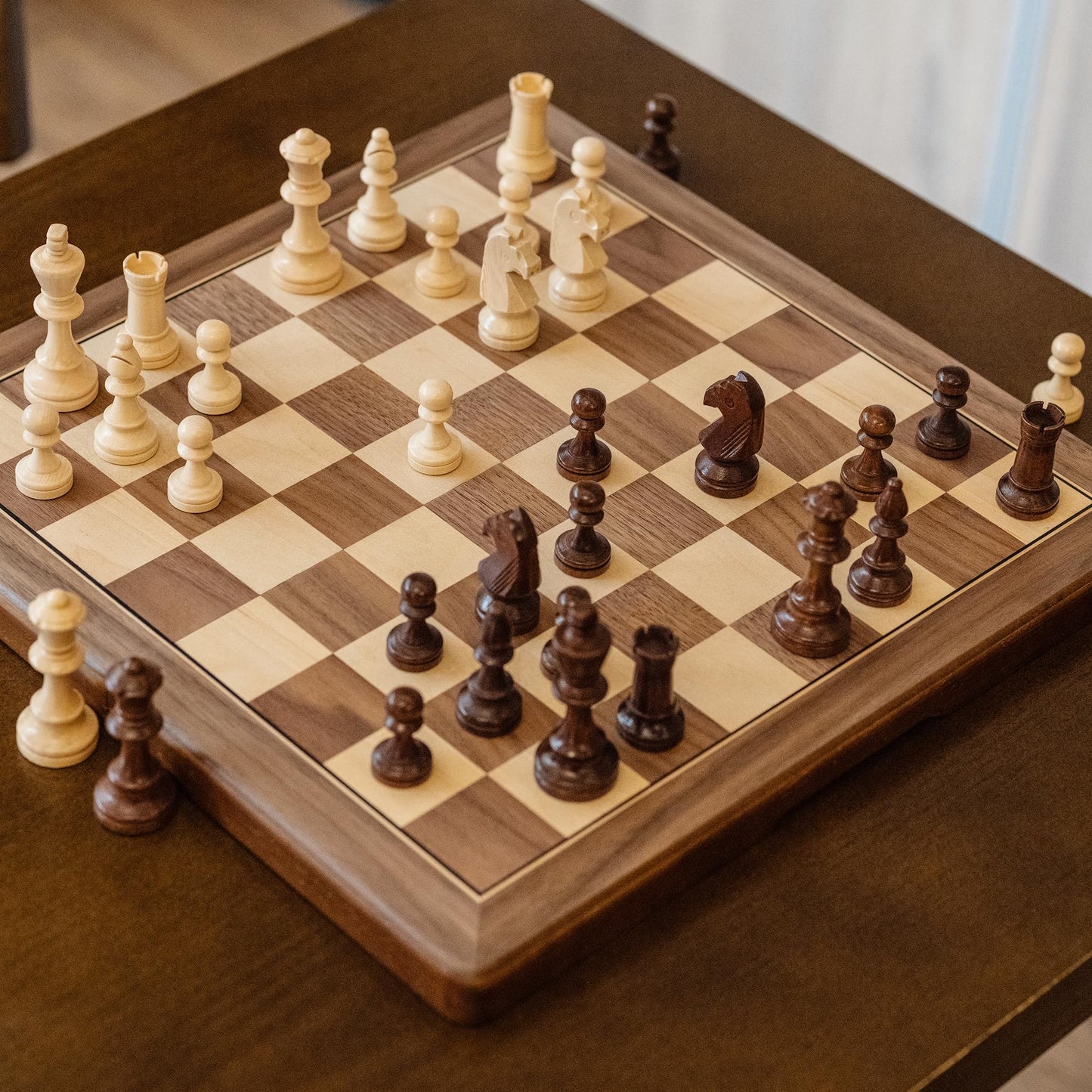 Lingle 15-Inch Magnetic Wooden Chess Set – Portable Travel Chess with 3-Inch King Pieces + Extra Queen