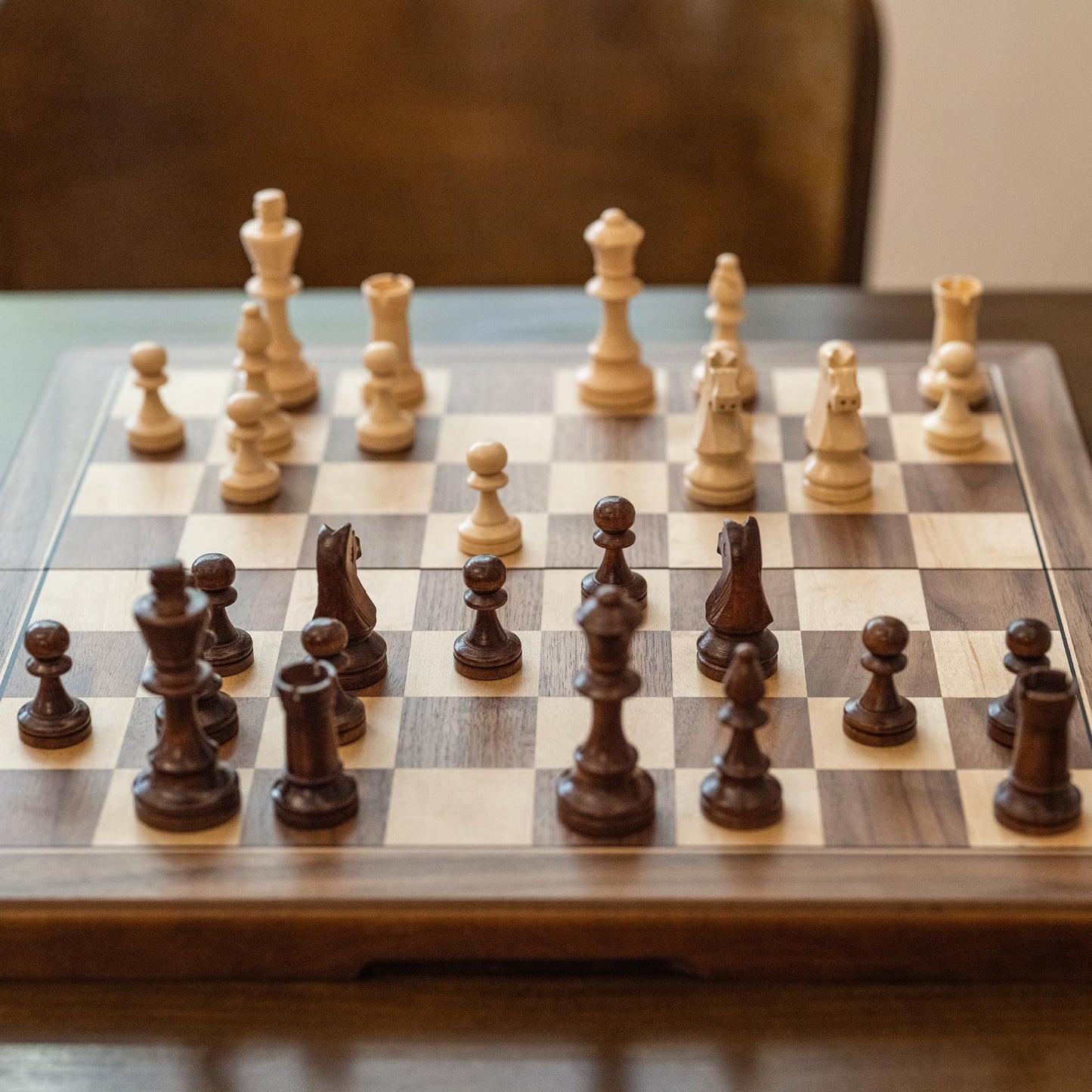 Lingle 15-Inch Magnetic Wooden Chess Set – Portable Travel Chess with 3-Inch King Pieces + Extra Queen