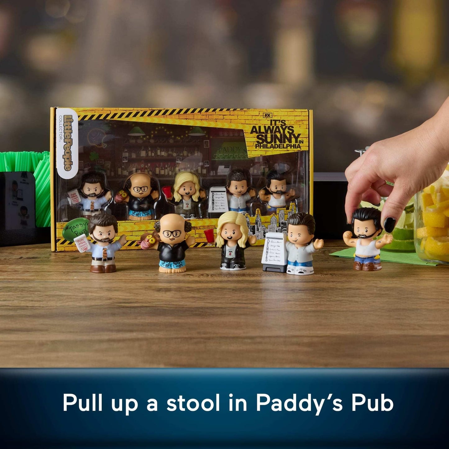 Little People COLLECTOR It’s Always Sunny in Philadelphia Special Edition Figure Set – Amazon Exclusive Display Box