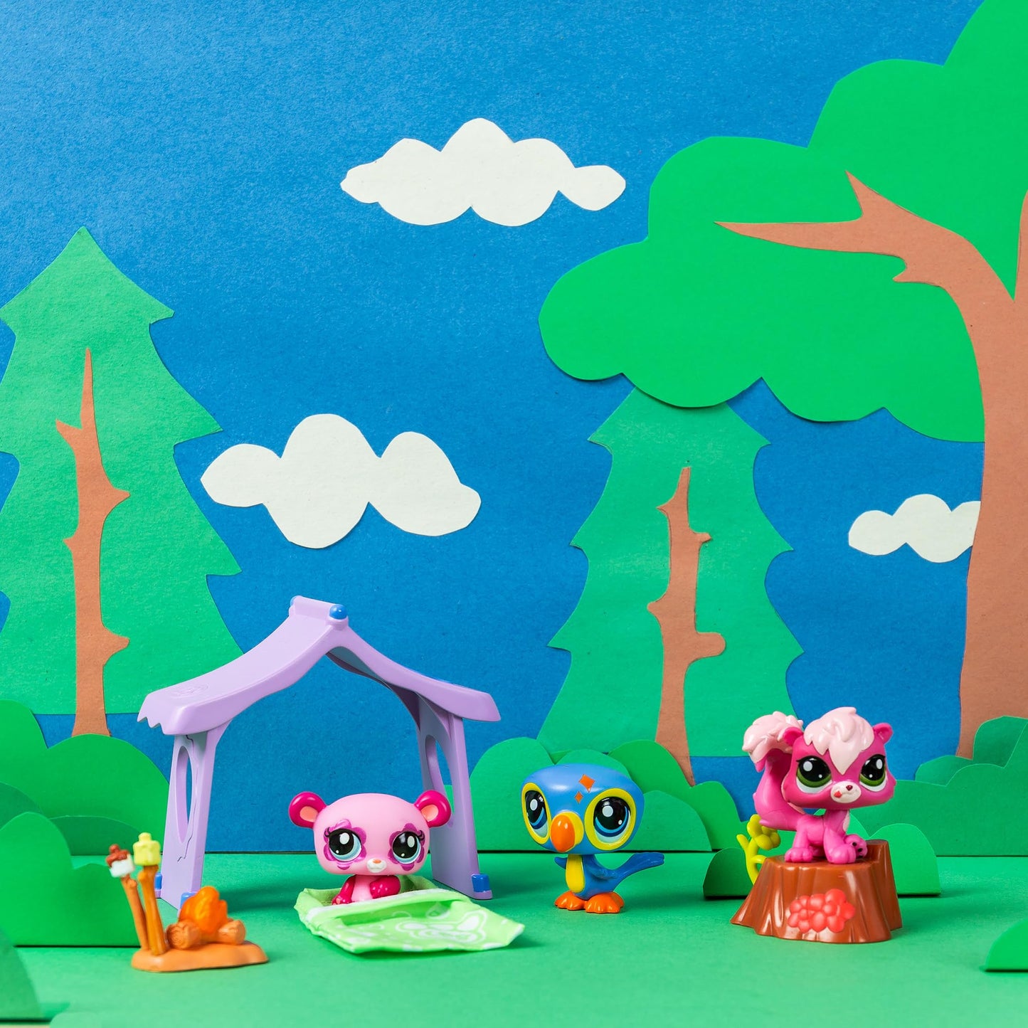Littlest Pet Shop BF00574 Camping Set – 3 Pets & Accessories | Panda, Toucan, Squirrel