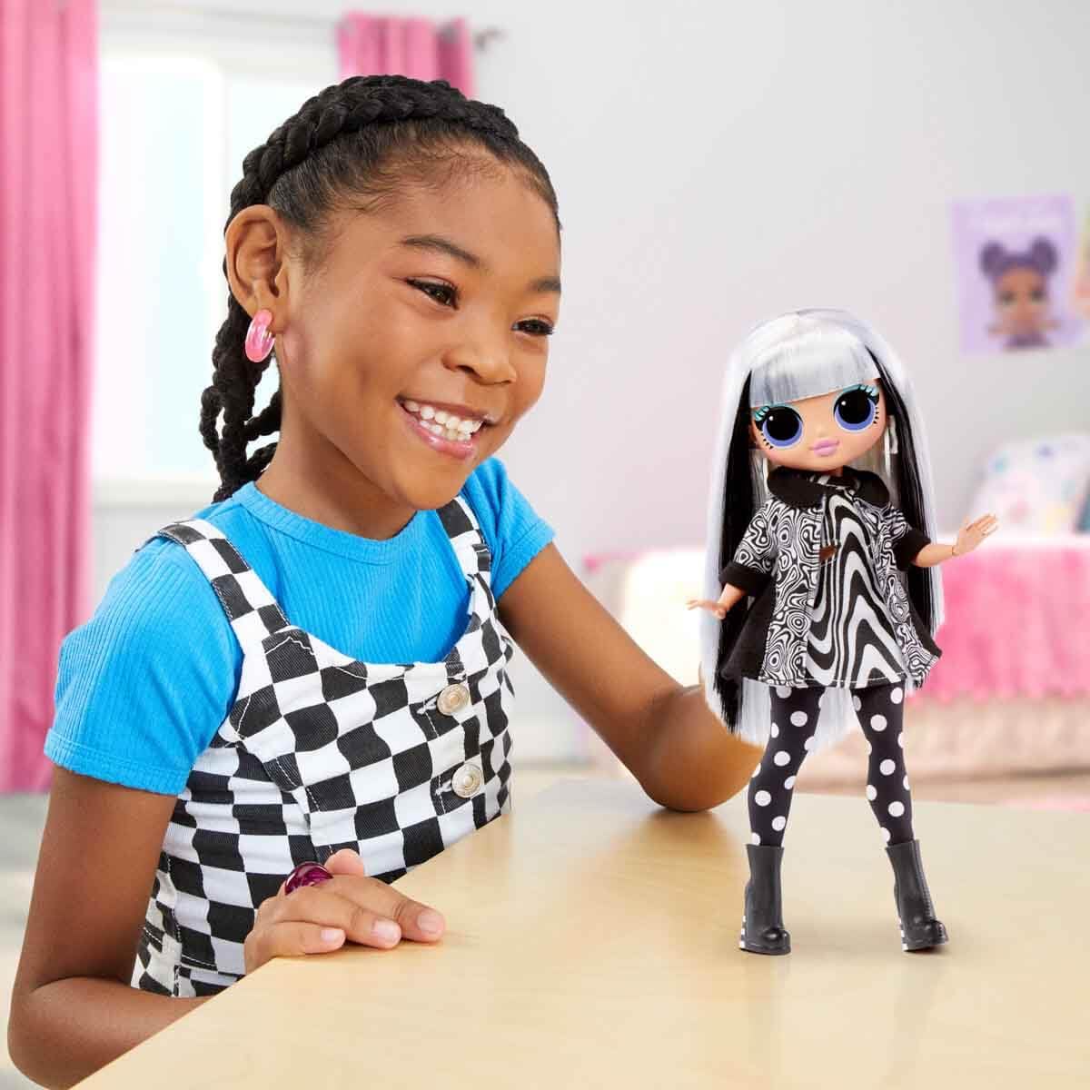 L.O.L. Surprise! O.M.G. Groovy Babe Fashion Doll – Surprises, Accessories & Coffee Shop Story