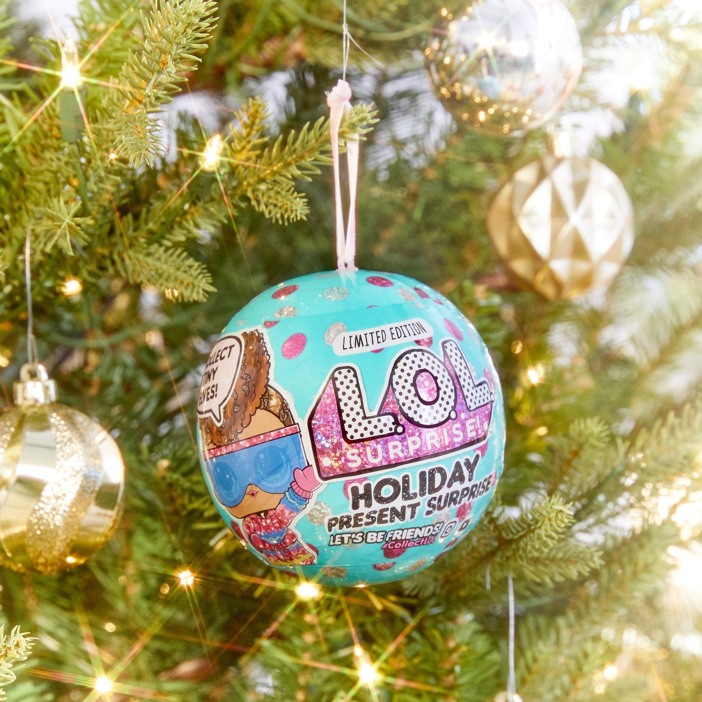 LOL Surprise Holiday Present Surprise Mystery Pack – 7 Surprises & Glitter Doll