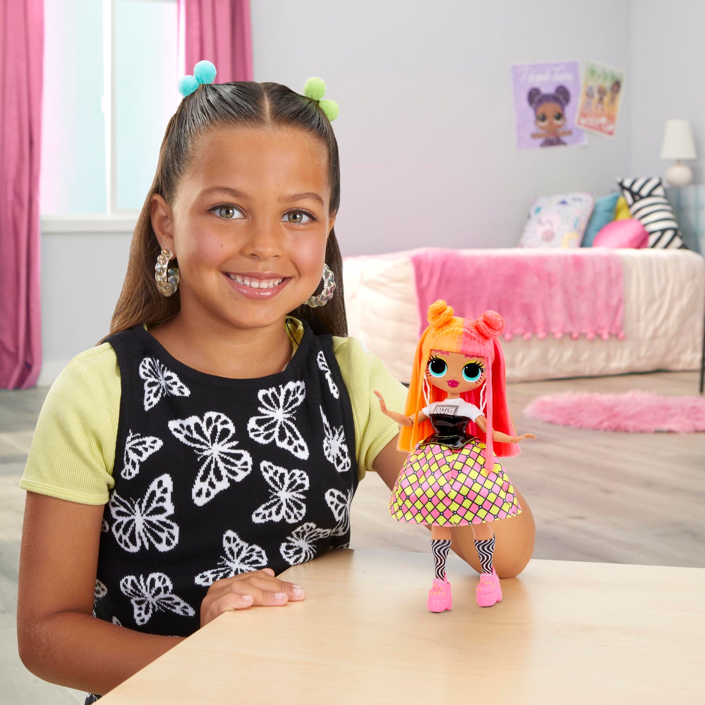 LOL Surprise OMG Neonlicious Fashion Doll – Transforming Fashions & Accessories | Gift for Kids 4+