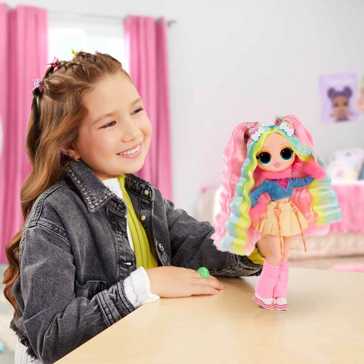 L.O.L. Surprise! OMG Sunshine Color Change Bubblegum DJ – Color Change Hair & Fashion Doll
