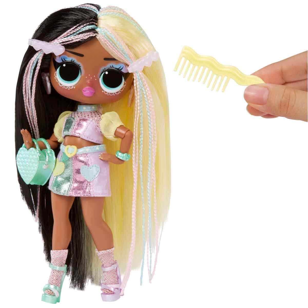 L.O.L. Surprise! Tweens Darcy Blush – 15 Surprises, Fashion Doll & Accessories | Gift for Kids 4+