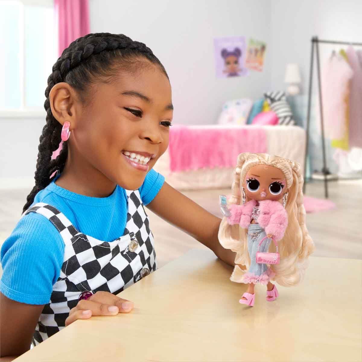 L.O.L. Surprise! Tweens Series 4 Olivia Flutter – 15 Surprises, Fashion Doll Gift for Kids 4+