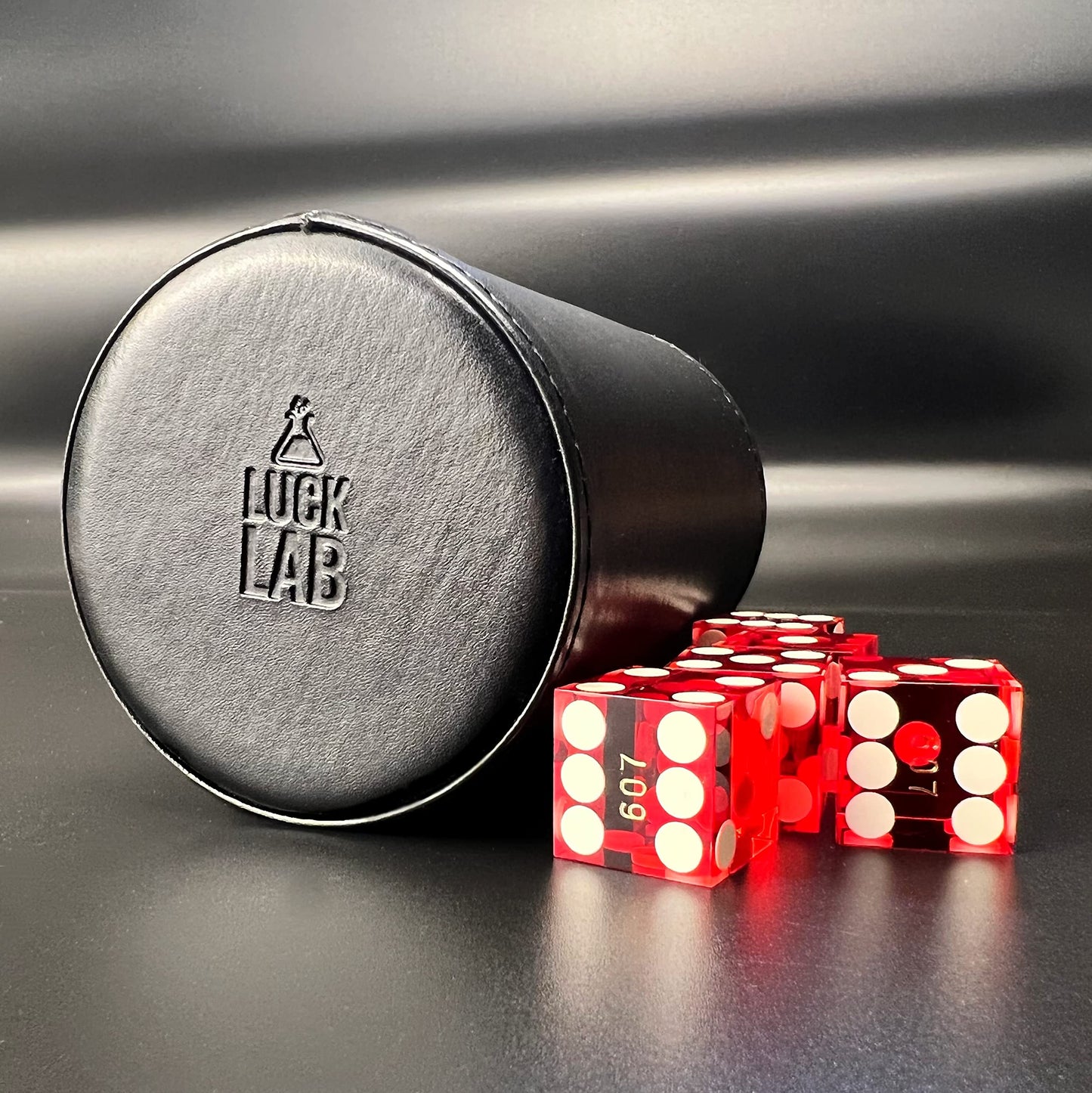 Luck Lab Black Leather Dice Stacking Cup with 5 Serialized Razor Edge 19mm Dice – Pro Straight Cup for Stacking & Magic Tricks (Red Dice)