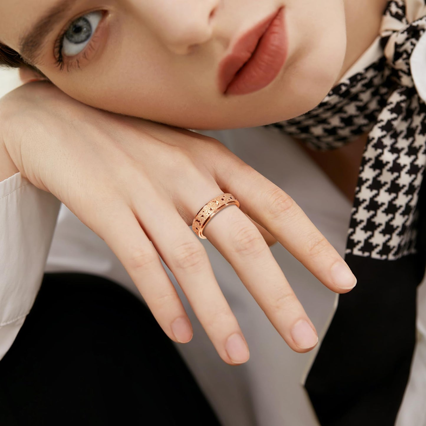 LuckyAmor Anxiety Ring – Moon & Star Spinner, Stainless Steel 6mm (Sizes 5–10)