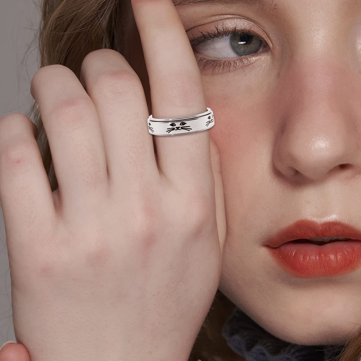LuckyAmor Anxiety Ring — Spinner Stainless Steel Moon & Star, 6mm (Women)