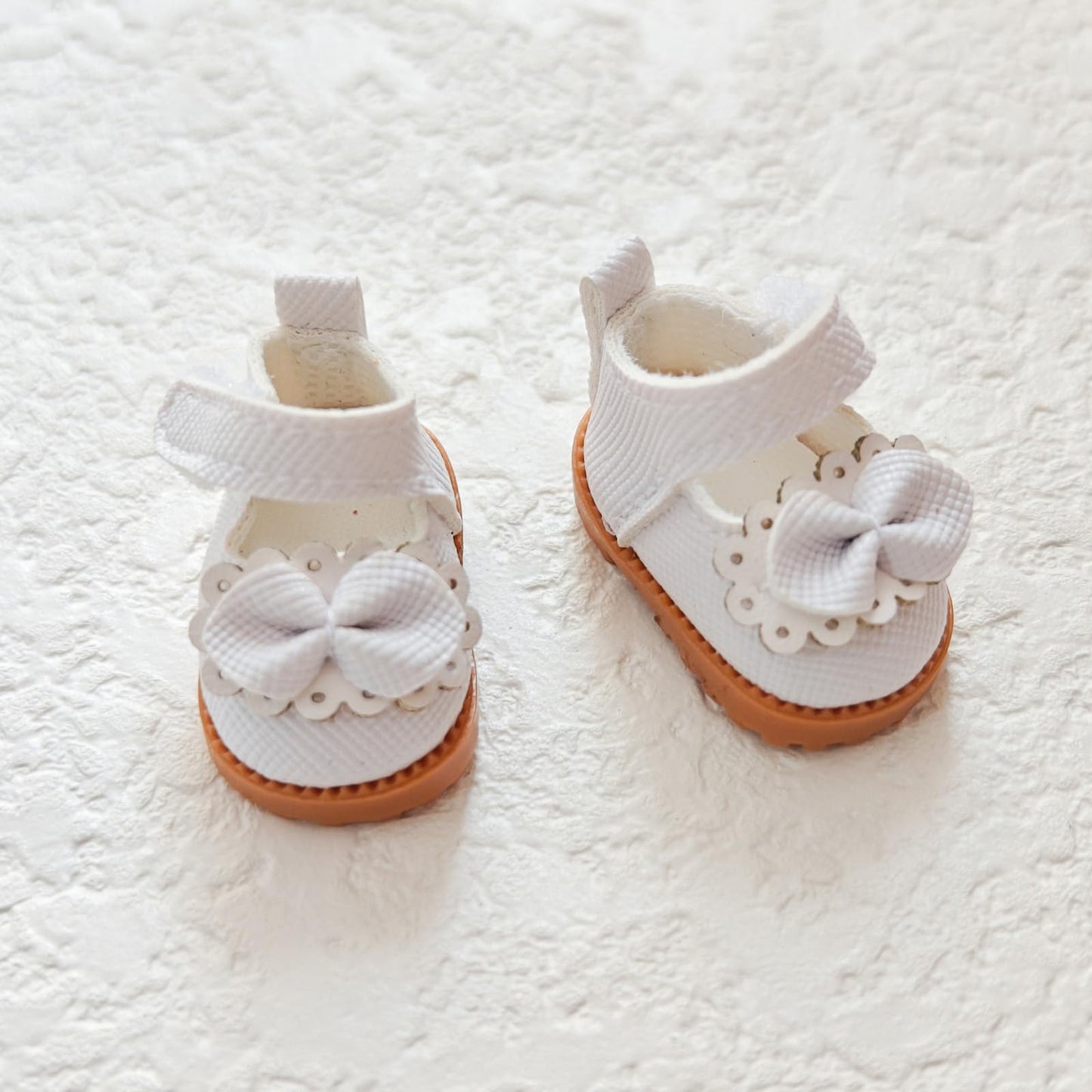 Lukax Mini Doll Shoes – White Bow Leather Shoes for 15/17 cm Dolls (1 Pair)