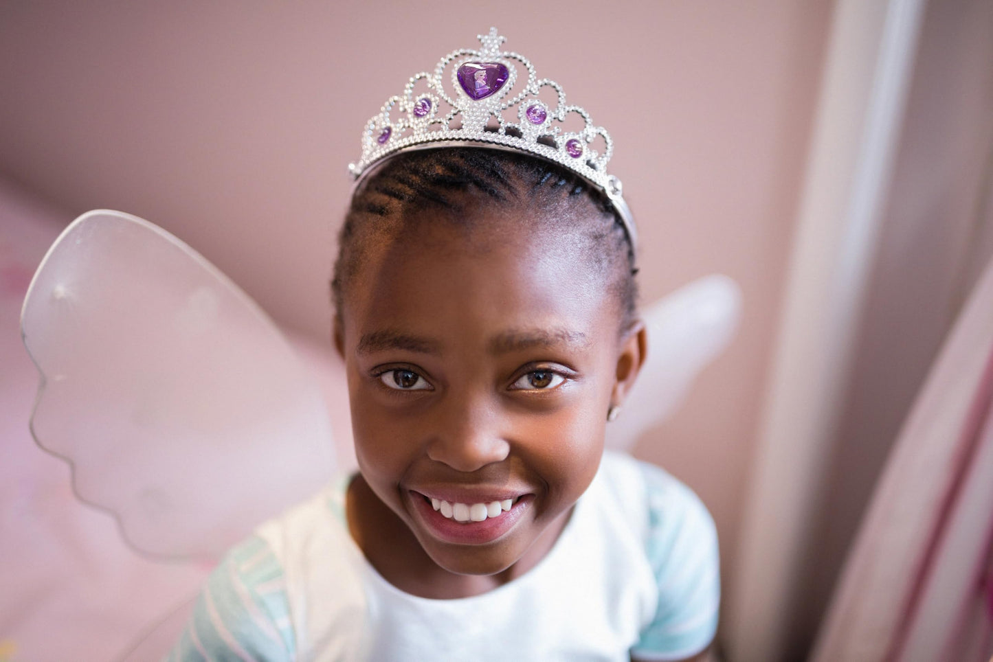 LUV HER Frozen-Themed Princess Crown & Wand Set – 8 Pack (4 Tiaras, 4 Wands) ICY Blue & Silver