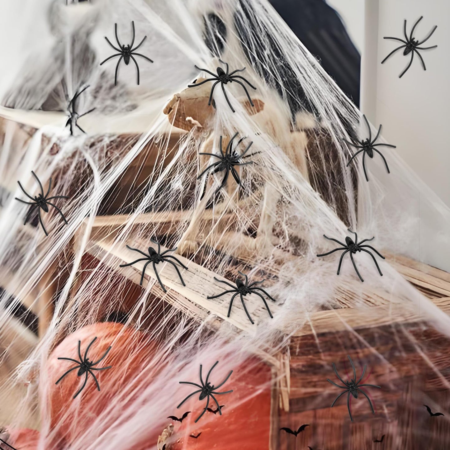 Lxzyu 120-Piece Plastic Spiders for Halloween Decor & Pranks