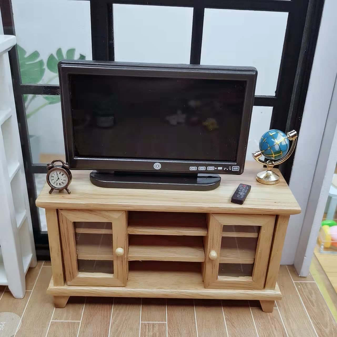 Lynkaye 1:12 Dollhouse Fireplace TV Miniature – Vintage Wooden Room Furniture