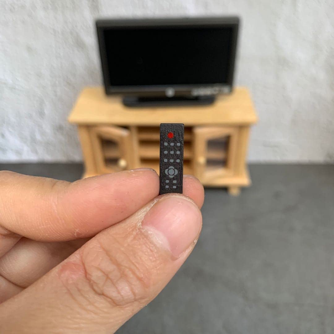 Lynkaye 1:12 Dollhouse Fireplace TV Miniature – Vintage Wooden Room Furniture