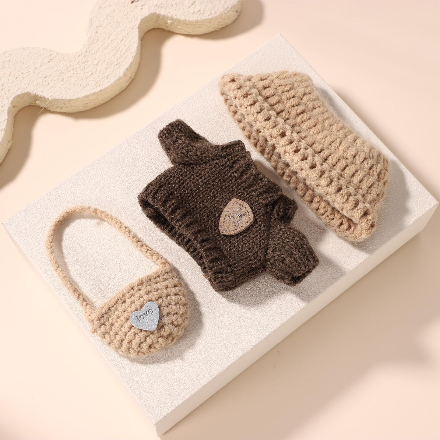 Lyreh 3-Piece Brown Doll Outfit Set for 6.7in Dolls – Hat, Sweater & Bag