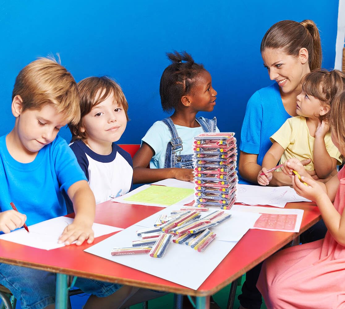 Madisi Crayons Bulk Pack – 900 Count, 3 Colors, 300 Packs for Classrooms