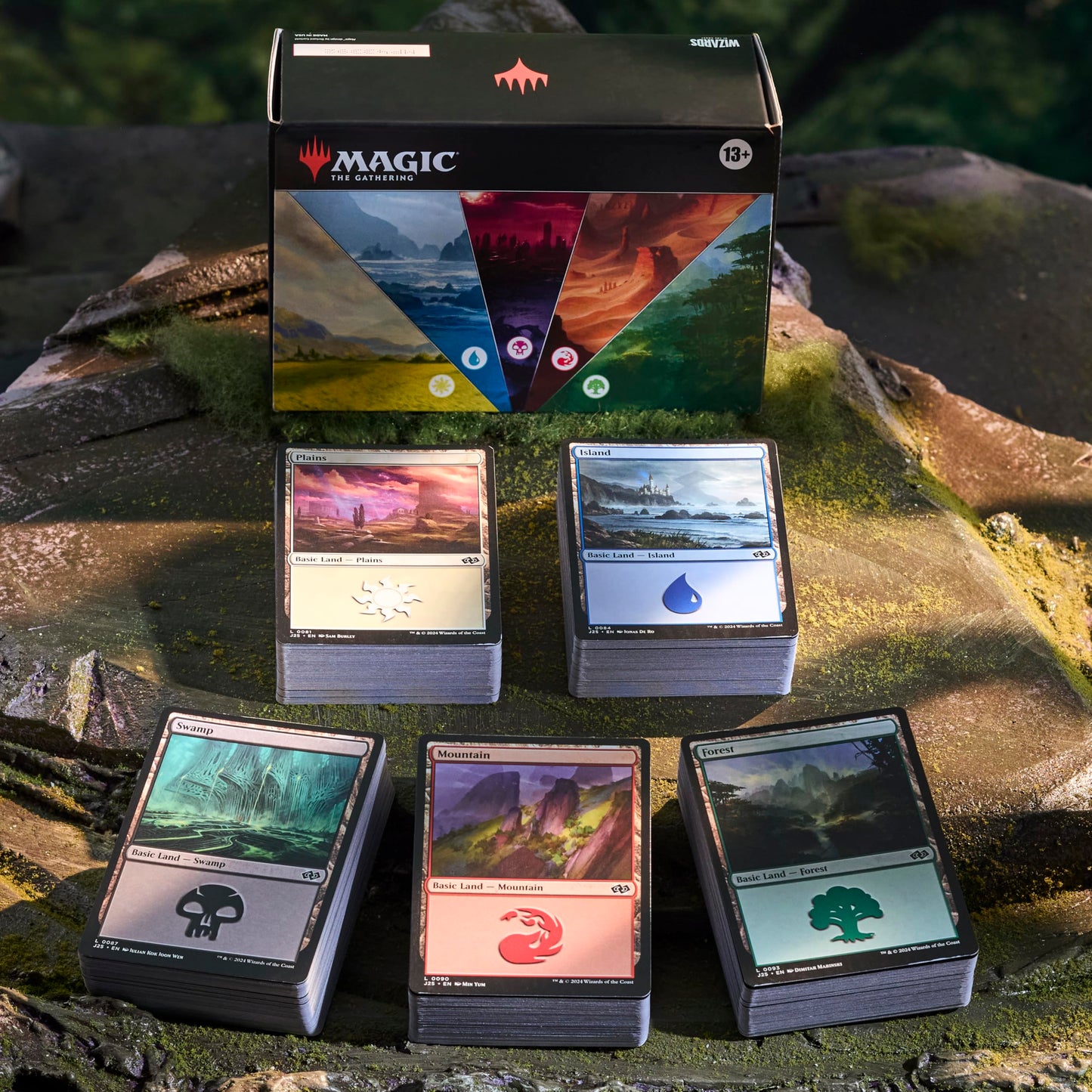 Magic: The Gathering 2025 Land Station – 400 Basic Lands, 80 per Color, 15 Art Variants
