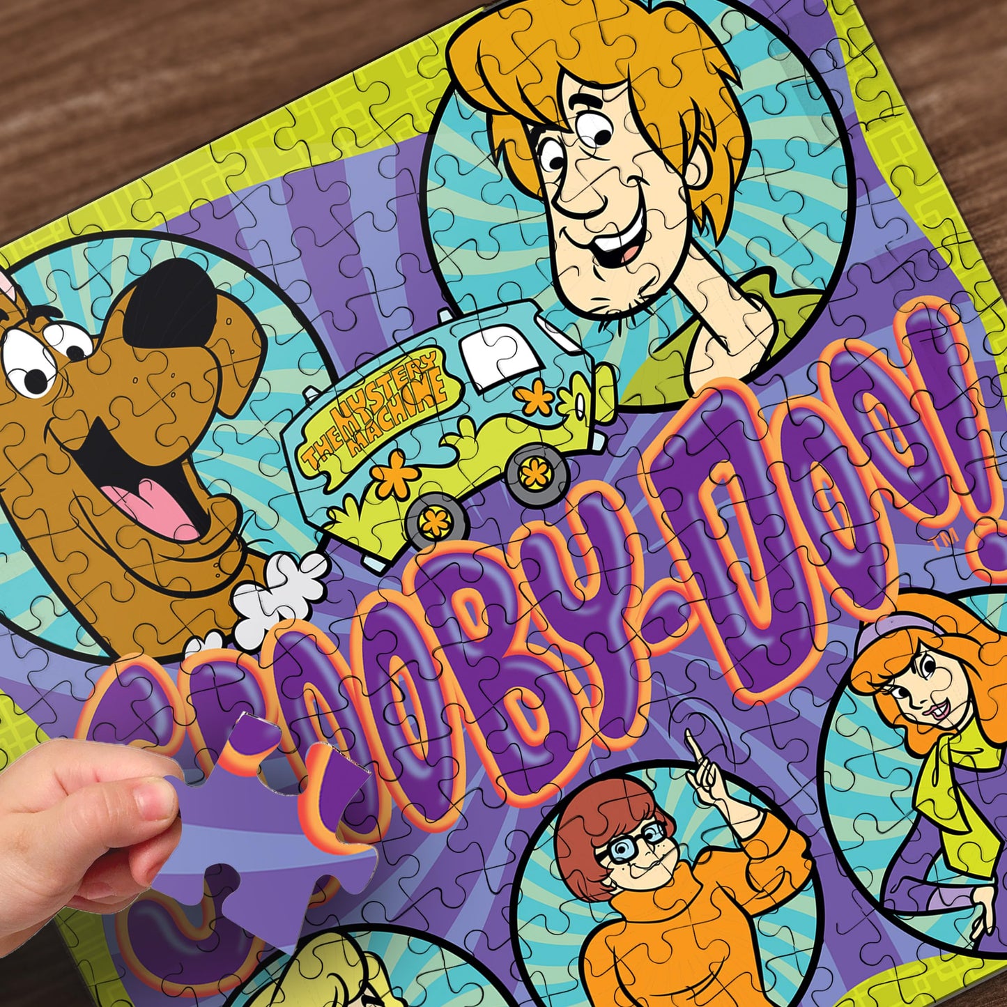 MasterPieces Hannah-Barbera Scooby-Doo 500-Piece Jigsaw Puzzle – 15x15