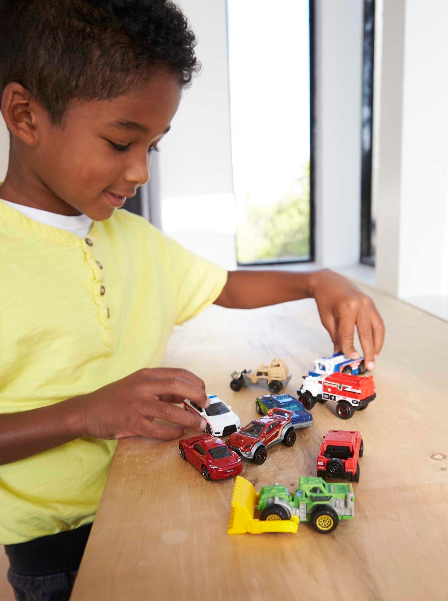 Matchbox 9-Pack Die-Cast 1:64 Cars | Exclusive Vehicle in Every Pack