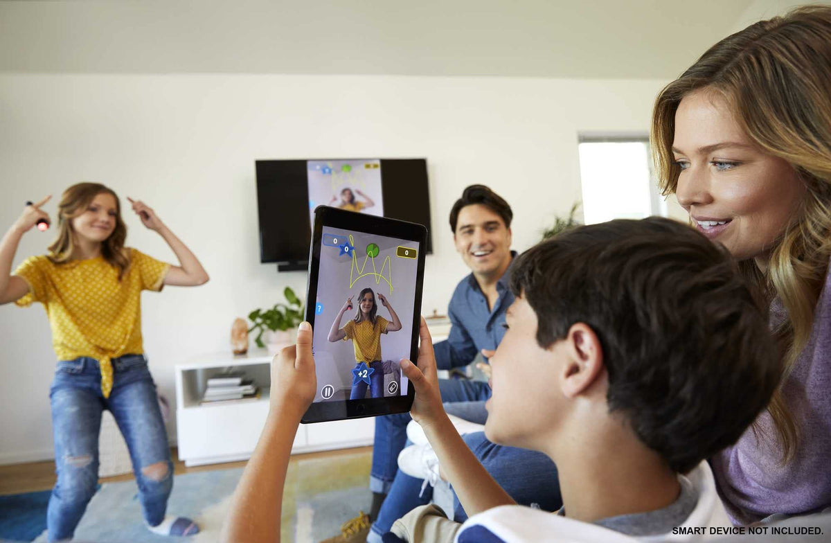 Mattel Games Pictionary Air: Kids vs. Grown-Ups – Family Night with Light Pen