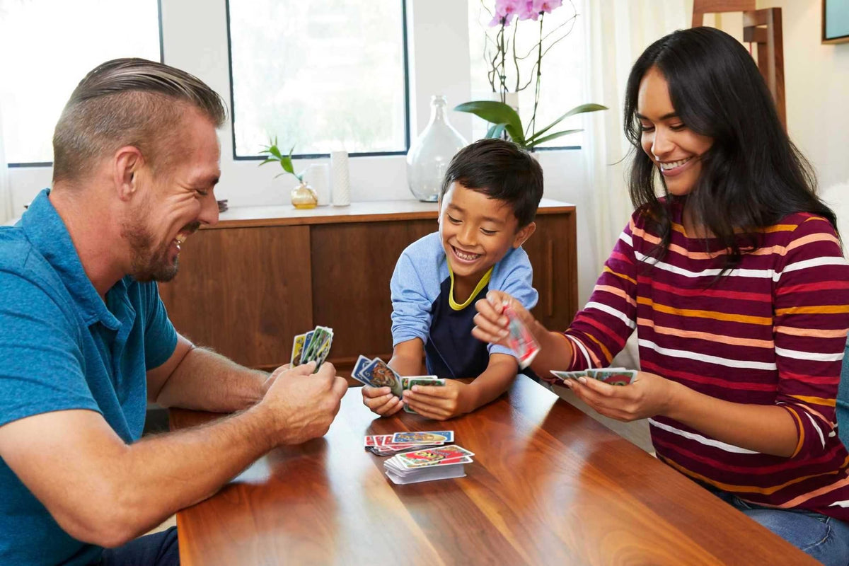 Mattel Games UNO Junior Card Game for Kids 3+ | 45 Cards, 3 Play Levels
