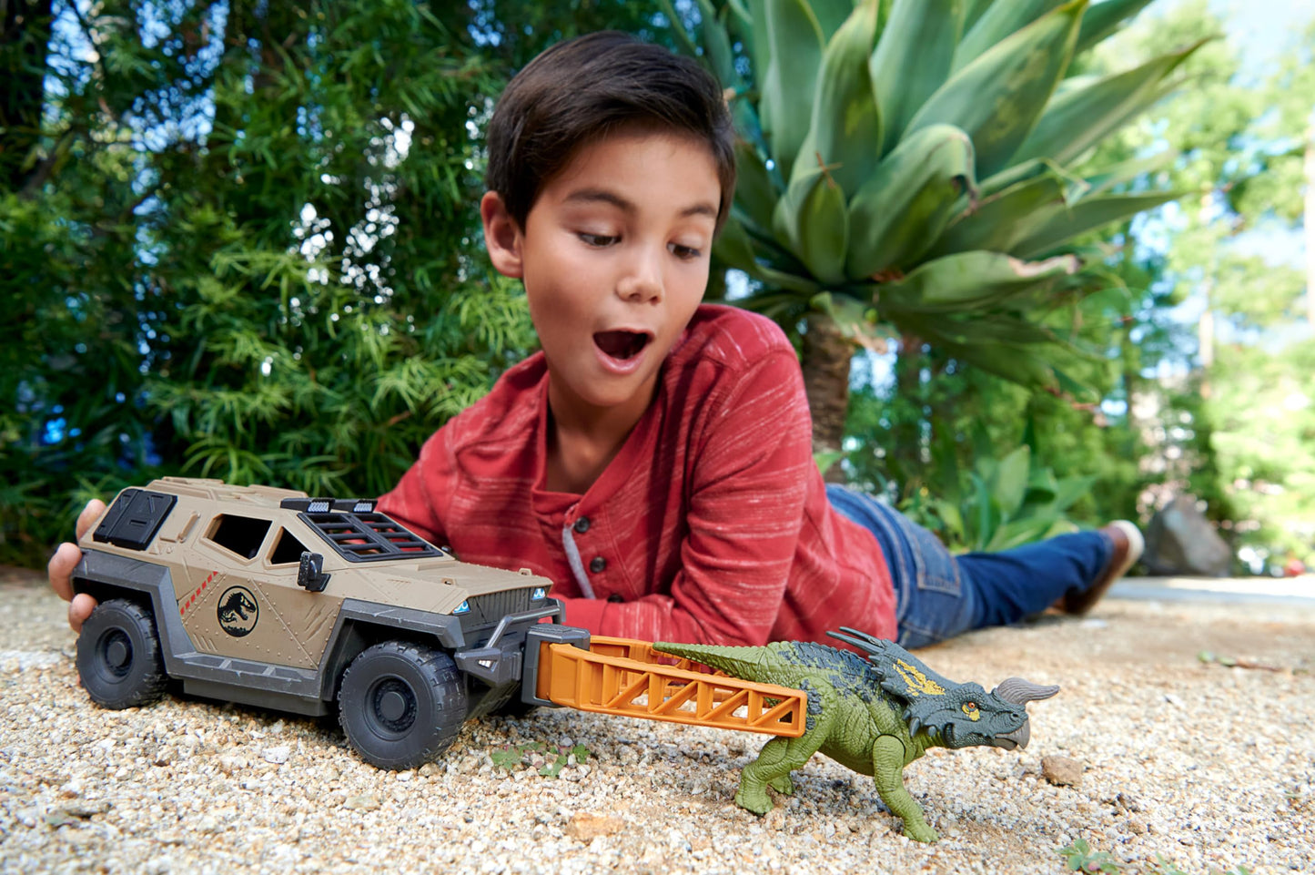 Mattel Jurassic World Truck & Einiosaurus Dinosaur – Flip & Roll Mission Mayhem Vehicle