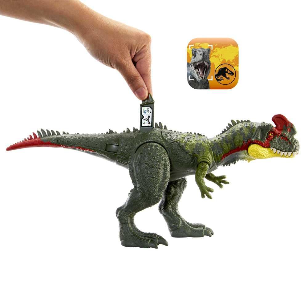 Mattel Jurassic World Gigantic Tracker Sinotyrannus Action Figure with Attack Motions & Tracking Gear