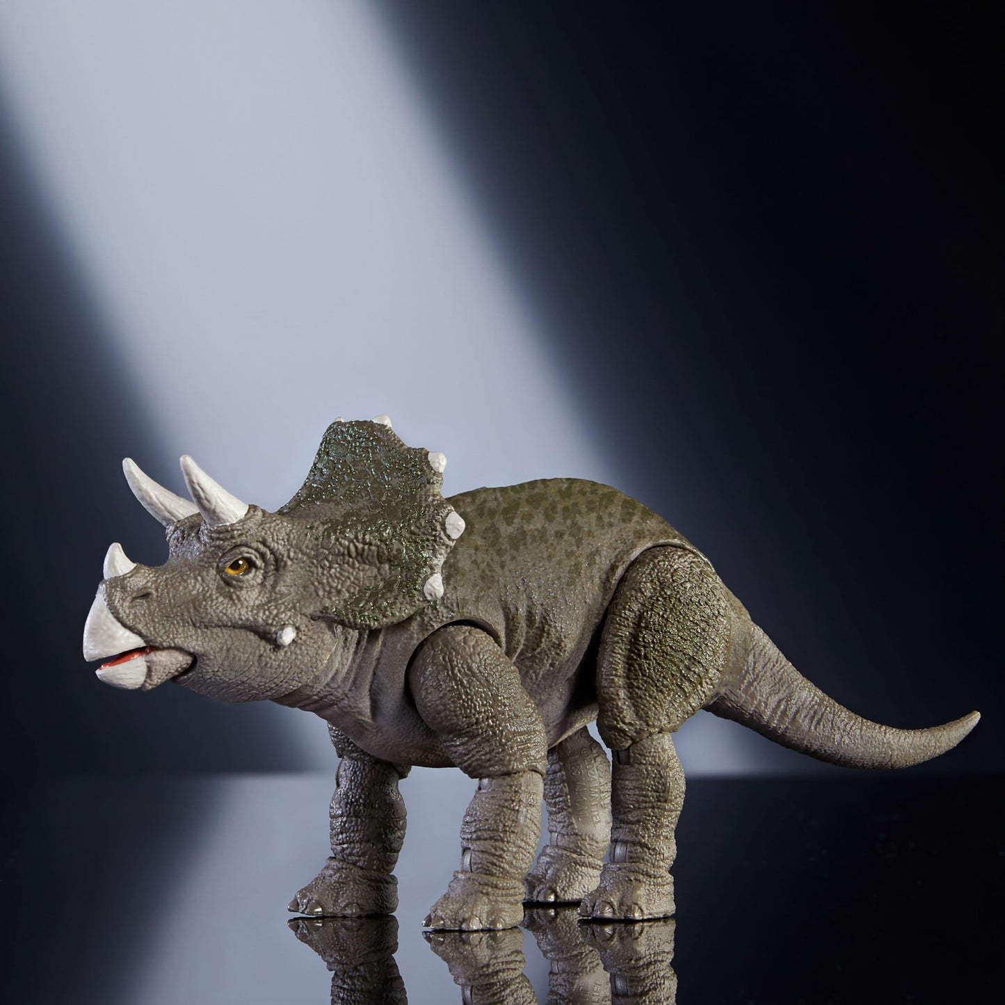 Mattel Jurassic World Hammond Collection Juvenile Triceratops – 14‑Point Articulation, Glass Eyes