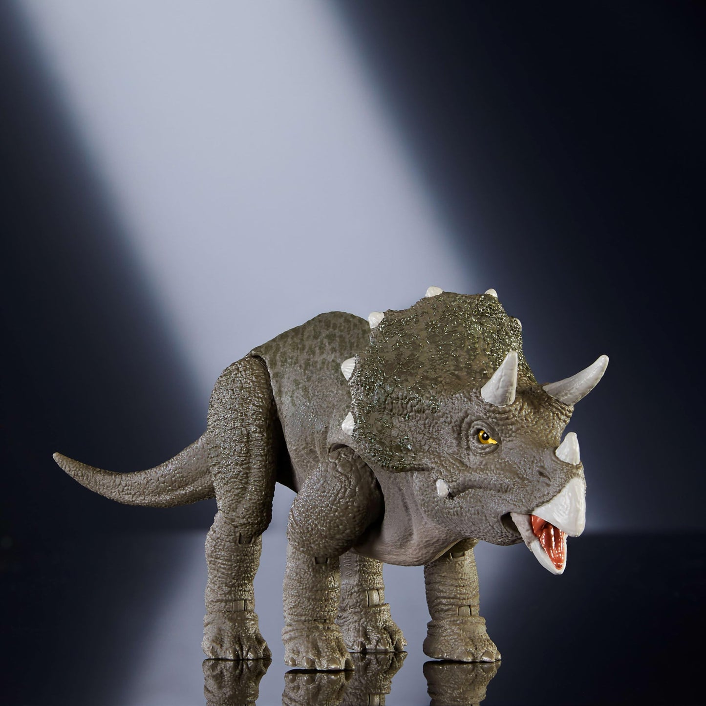 Mattel Jurassic World Hammond Collection Juvenile Triceratops – 14‑Point Articulation, Glass Eyes