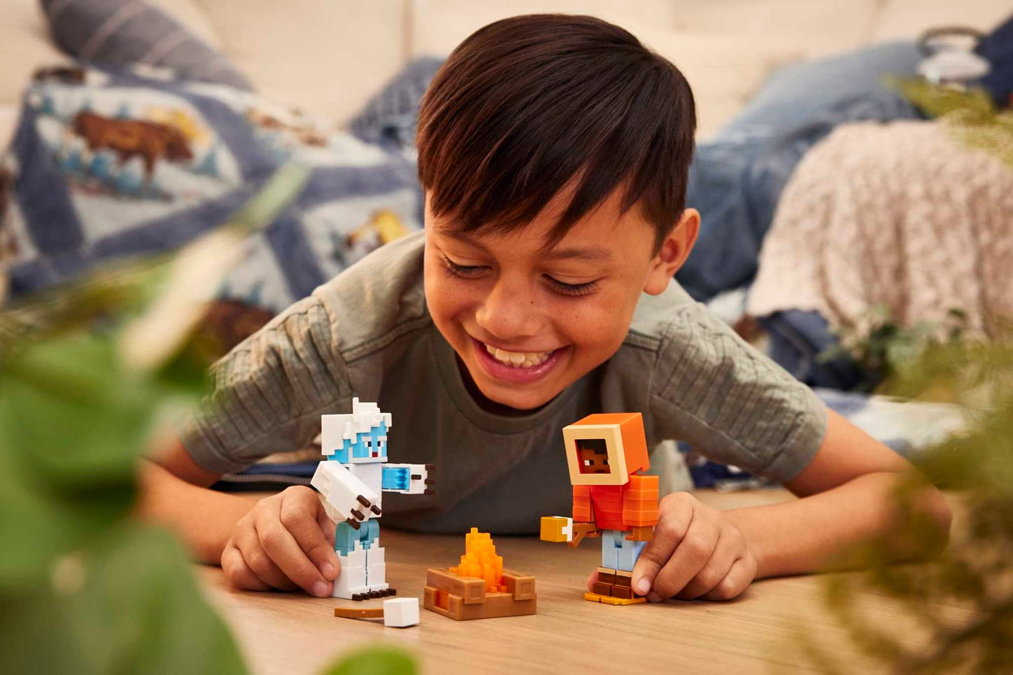 Mattel Minecraft Creator Series Mount Enderwood Yeti Scare Pack with Steve & Yeti Figures