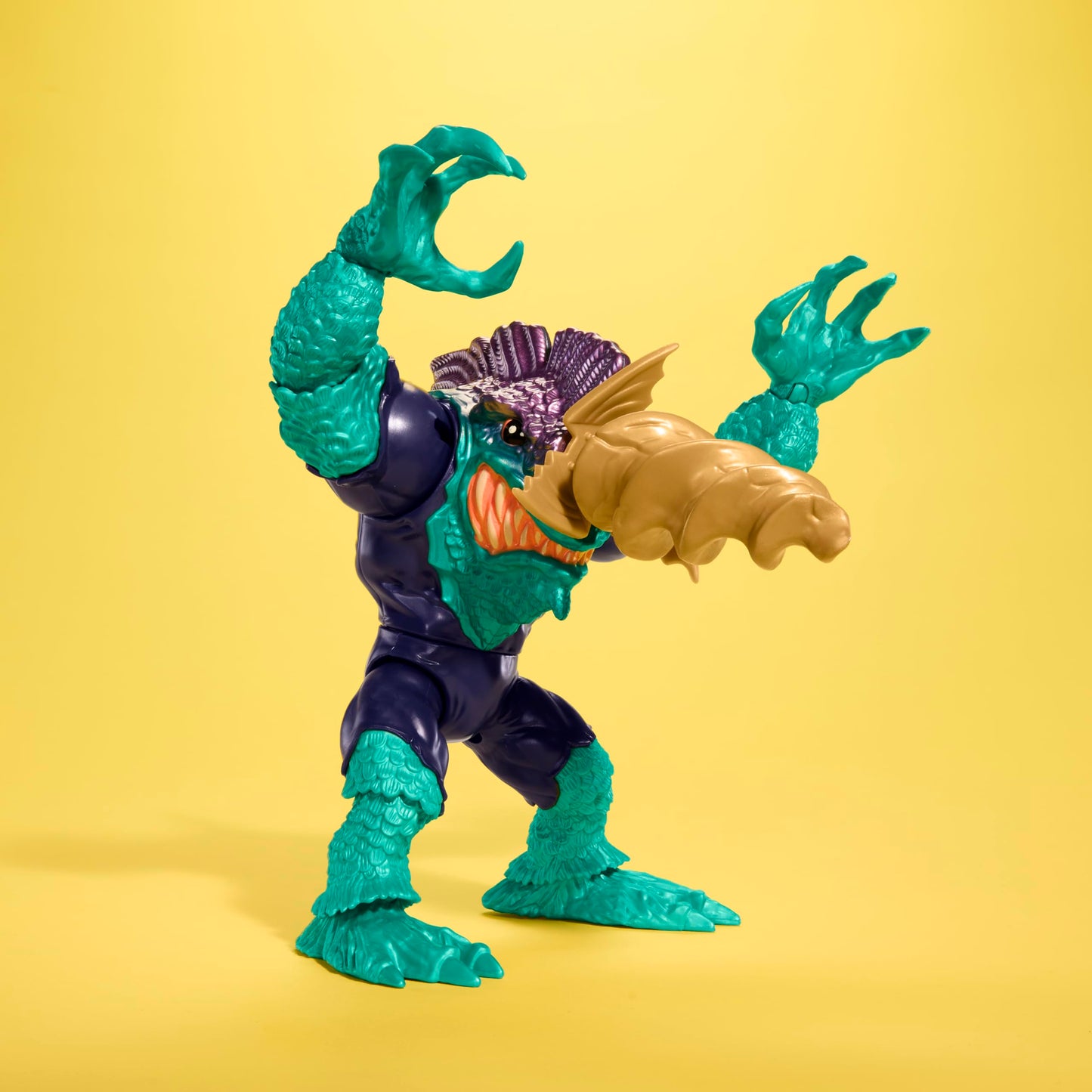 Mattel Street Sharks Slash Action Figure – 6-Inch Drilling Action & Bite Motion Collectible Toy