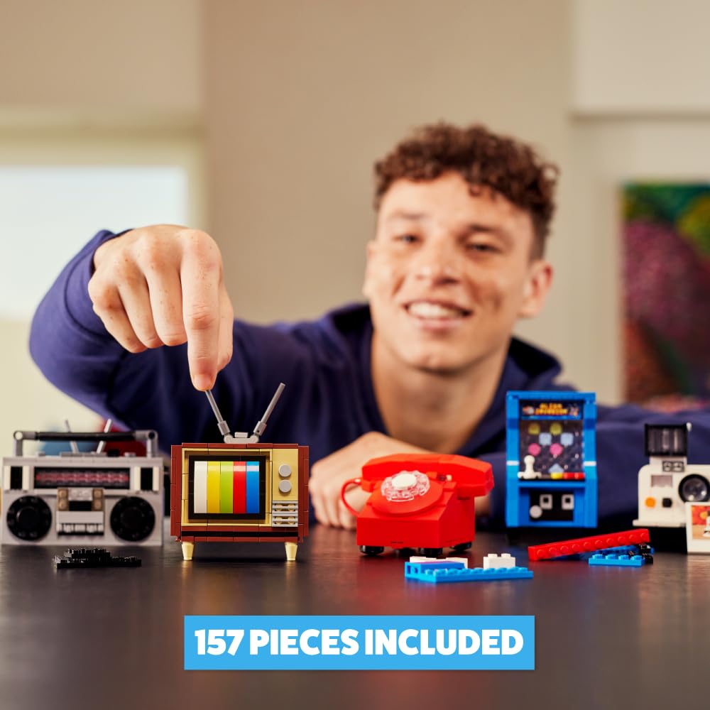 MAX Premium Retro Capsule Collection (Cassette Radio) by ZURU – Build, Collect & Display with Max Build More