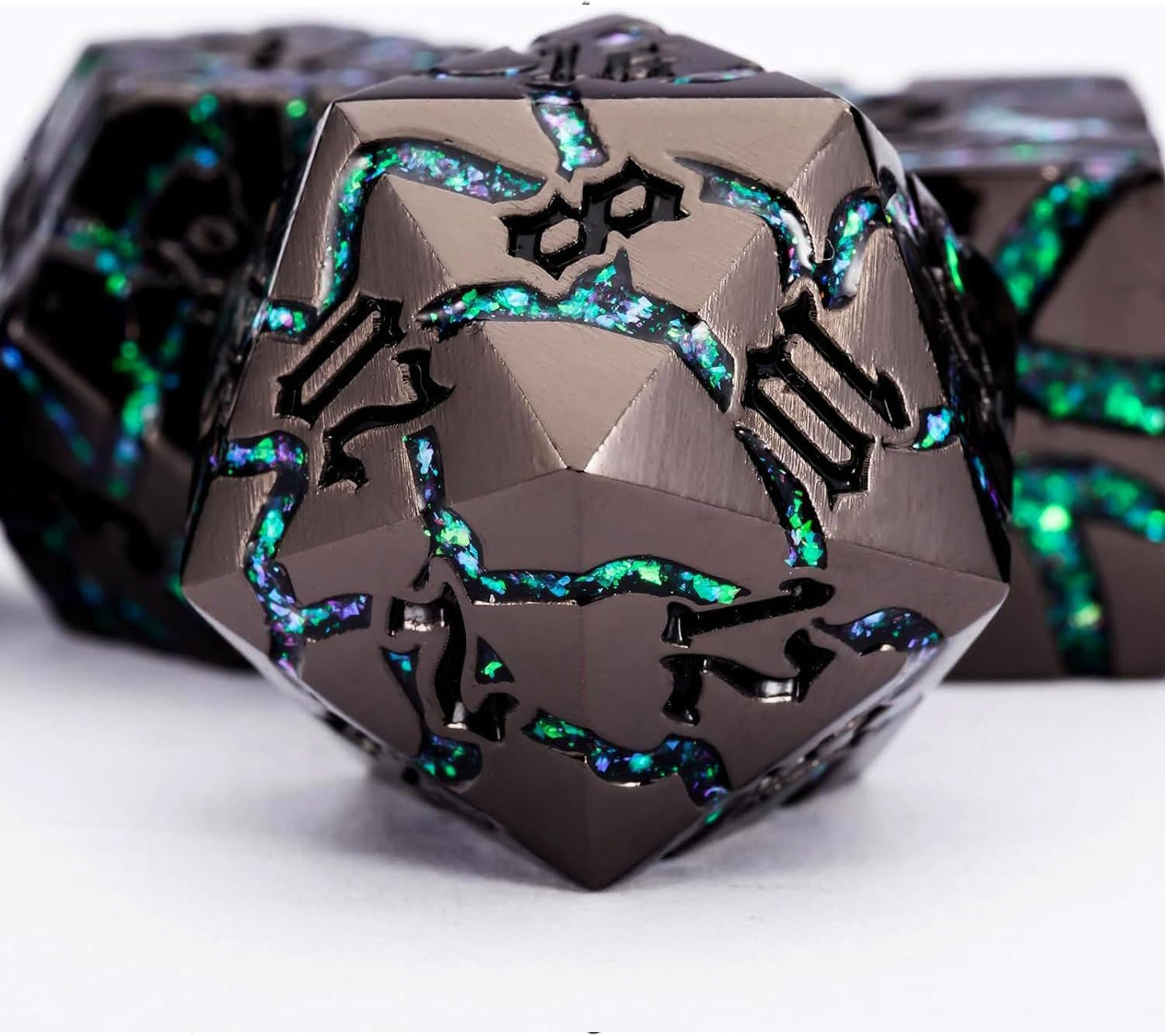 Maywin Cracked Rune Dice Set – Premium Green Mystic Vein Metal DND & RPG 7-Piece