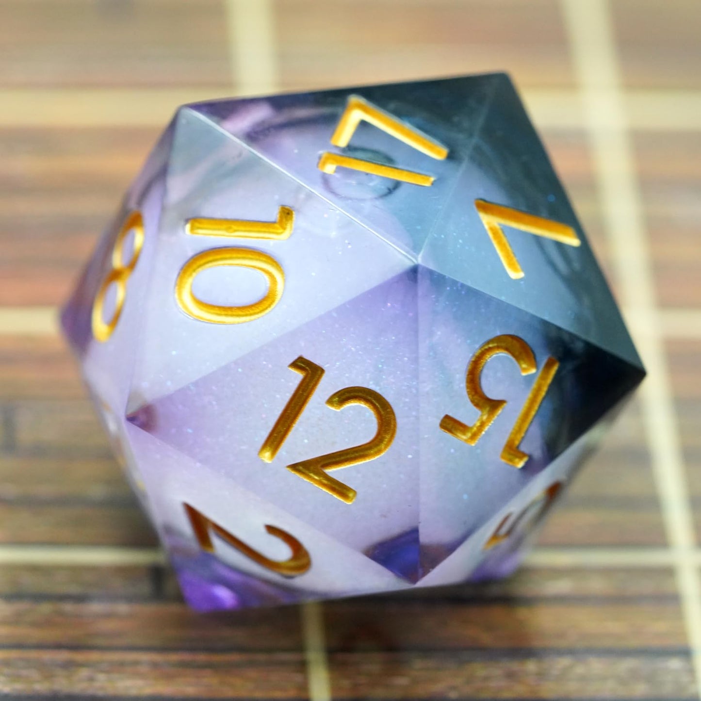 Maywin Liquid Core Giant 50mm Dice – Handmade Sharp Edge D&D D20 with Gift Box